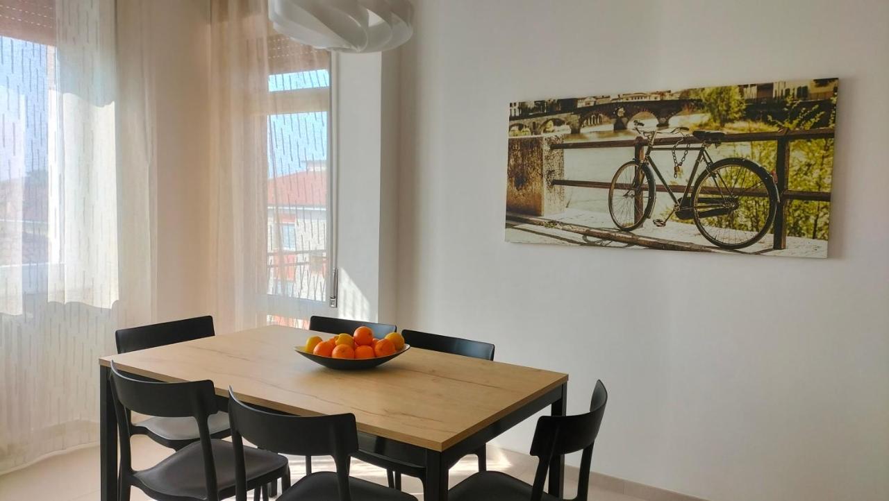 Civico40 Luminoso Appartamento Con Balconi E Garage Privato Verona Ngoại thất bức ảnh